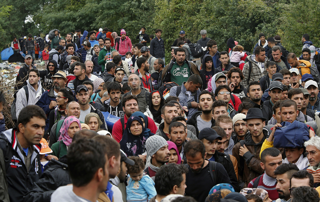 refugees wait to enter croatia